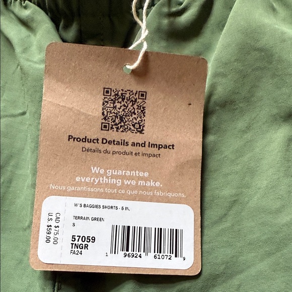 NWT Patagonia Women's Terrain Green Baggies Athletic Shorts - Picture 3 of 3